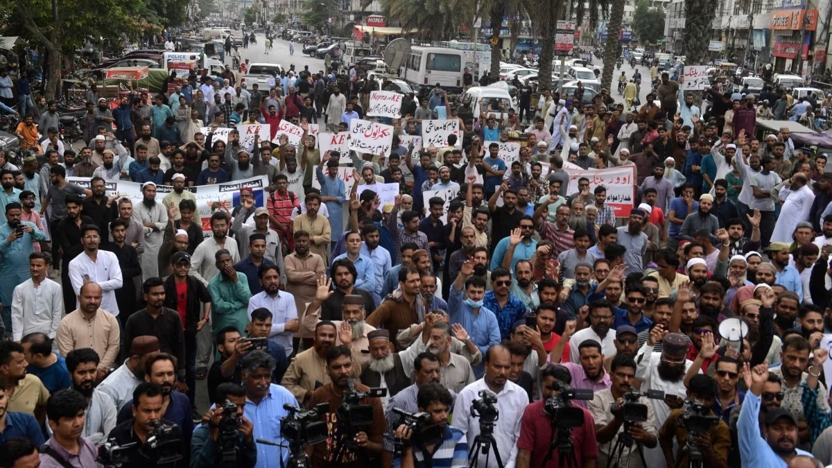 New Delhi: पाकिस्तान में बिजली बिल पर गदर, भारत के समर्थन में लगे नारे, कारगिल का रास्‍ता खोलने की उठी मांग